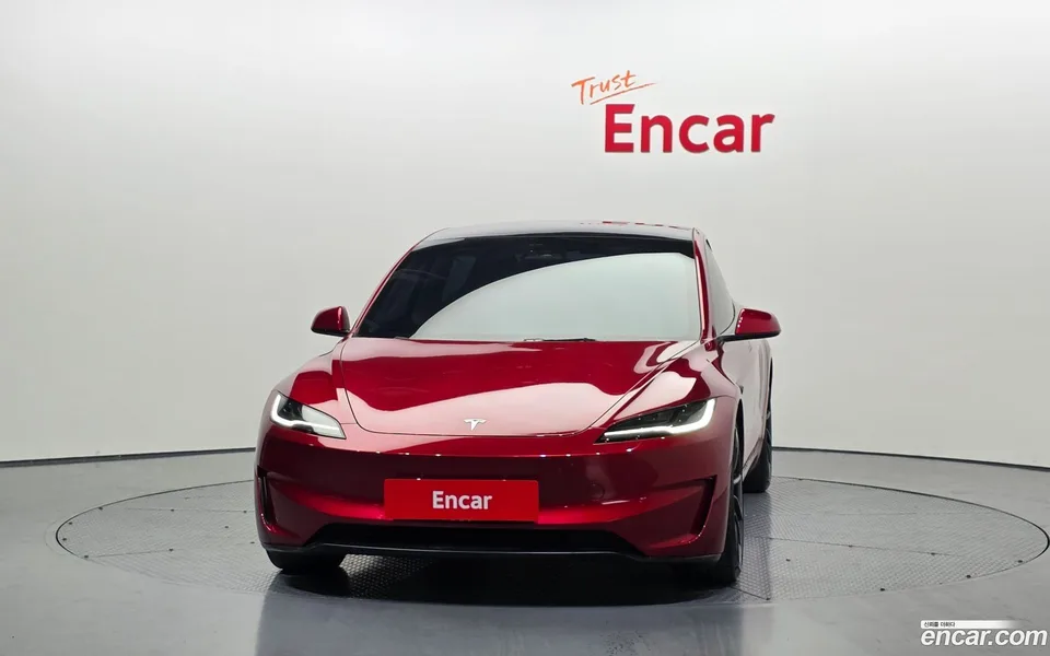 Tesla Model 3 AWD 2025 — миниатюра 3