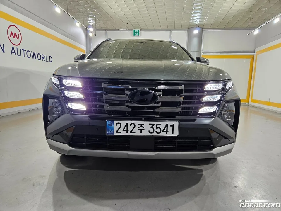 Hyundai Tucson Hybrid NX4 HEV 1.6 2WD 2024 — фото 1, купить с доставкой в Москву