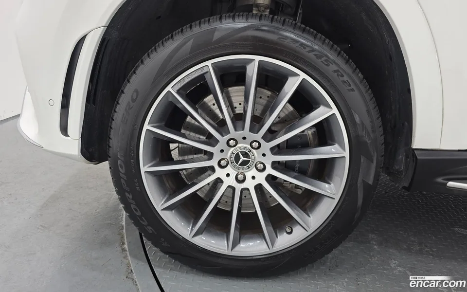 Mercedes-Benz GLE-Class GLE400d 4MATIC 2022 — миниатюра 2