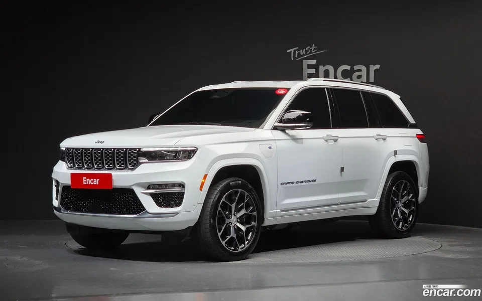 Jeep Grand Cherokee 4xe 2023 — фото 1, купить с доставкой в Москву