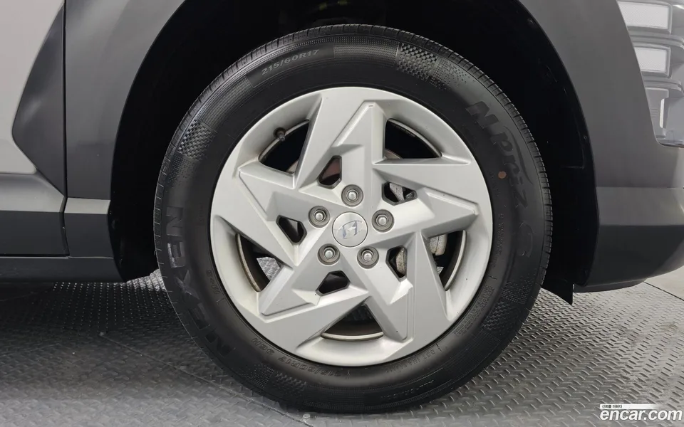 Hyundai Kona 1.6 2WD 2023 — миниатюра 2