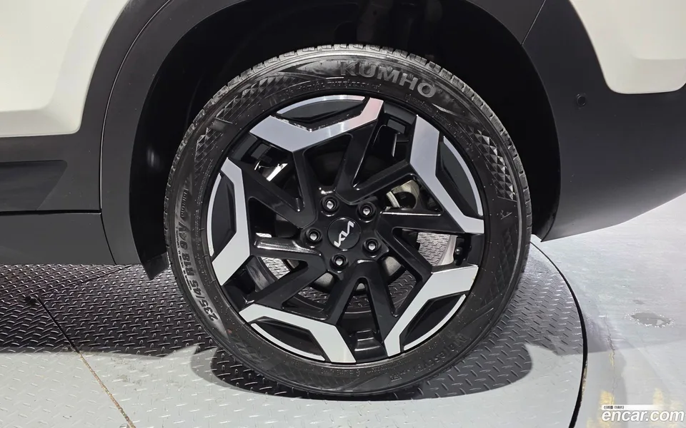 Kia Seltos 1.6 2WD 2023 — миниатюра 2