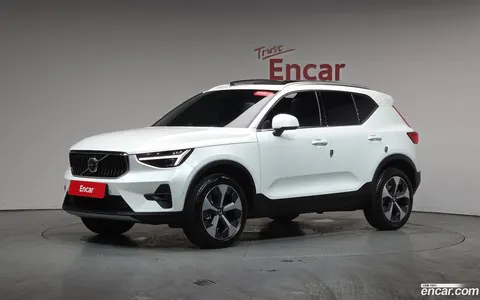 Volvo XC40 2025 купить в Москве