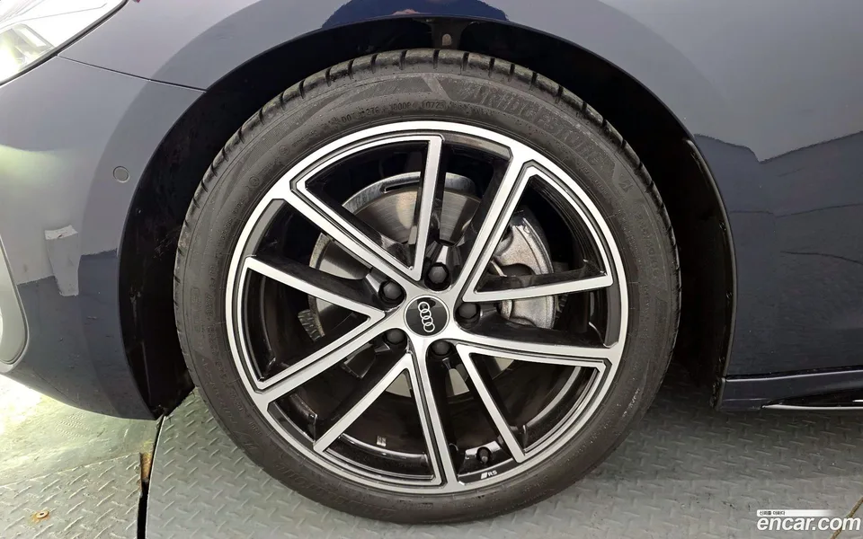 Audi A5 40 TFSI S Line 2025 — миниатюра 2