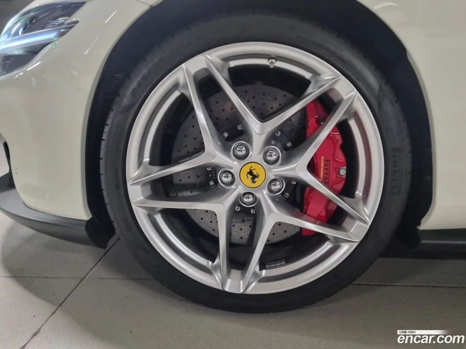 Ferrari Roma 3.9 2024 — миниатюра 2