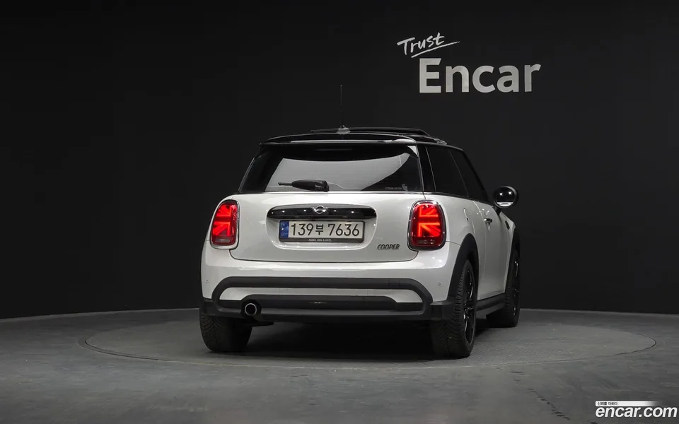 MINI Cooper 2023 — миниатюра 4