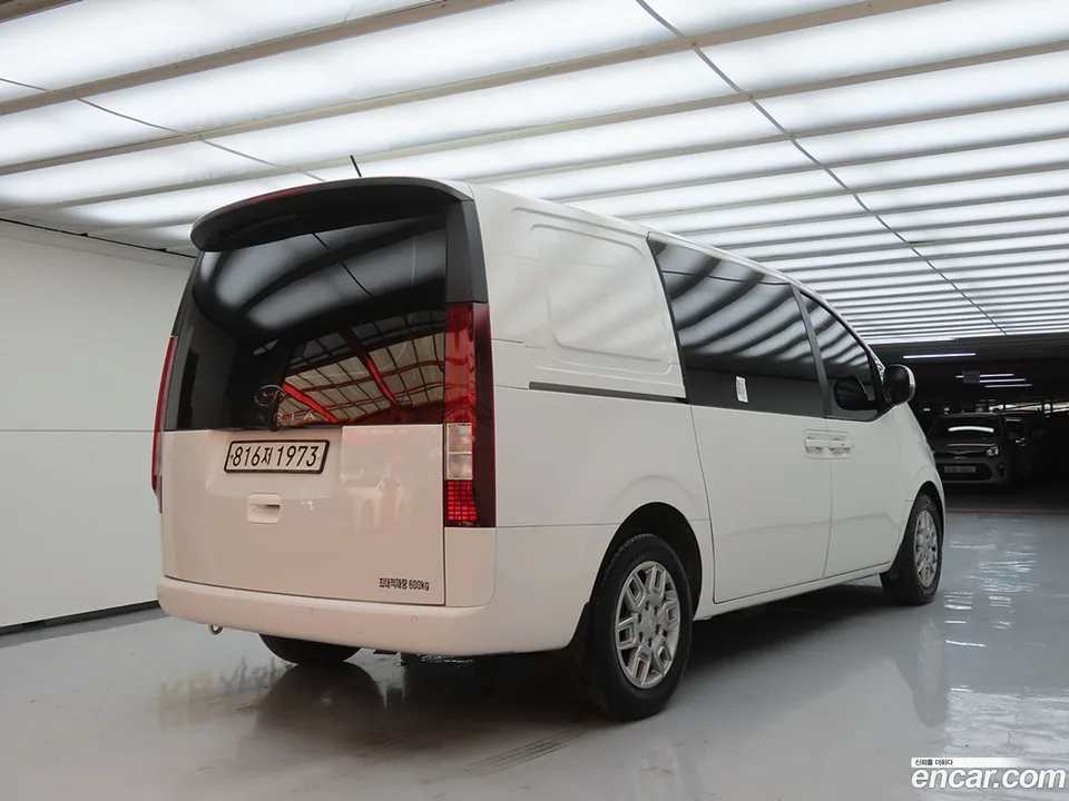 Hyundai Staria 5 2022 — миниатюра 4