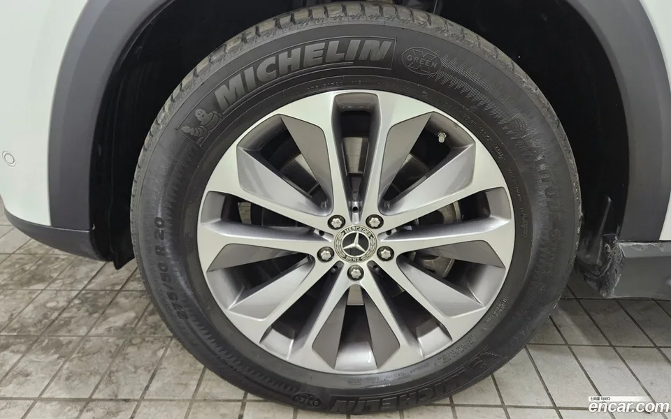 Mercedes-Benz GLE-Class GLE300d 4MATIC 2023 — миниатюра 2