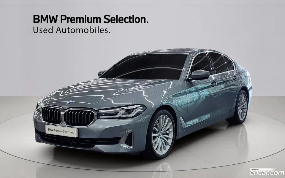 BMW 5 Series 530i 2022 — фото 1, купить с доставкой в Москву