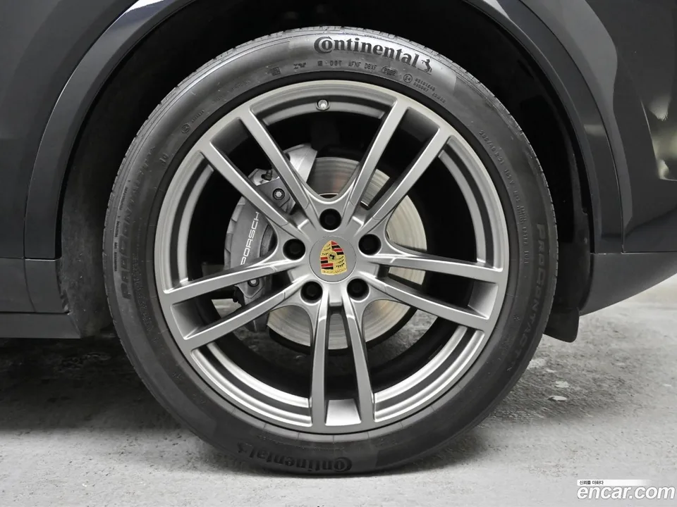 Porsche Cayenne 3.0 2022 — миниатюра 2
