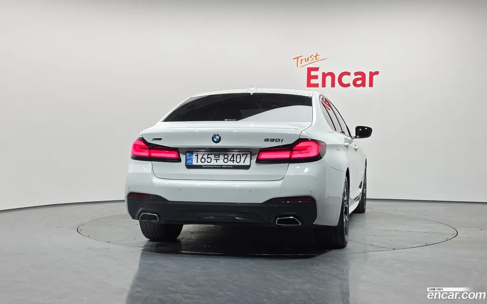 BMW 5 Series 530i xDrive M 2022 — миниатюра 4