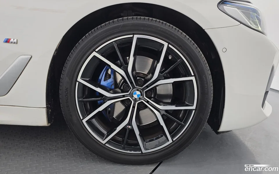 BMW 5 Series 530i xDrive M 2022 — миниатюра 5