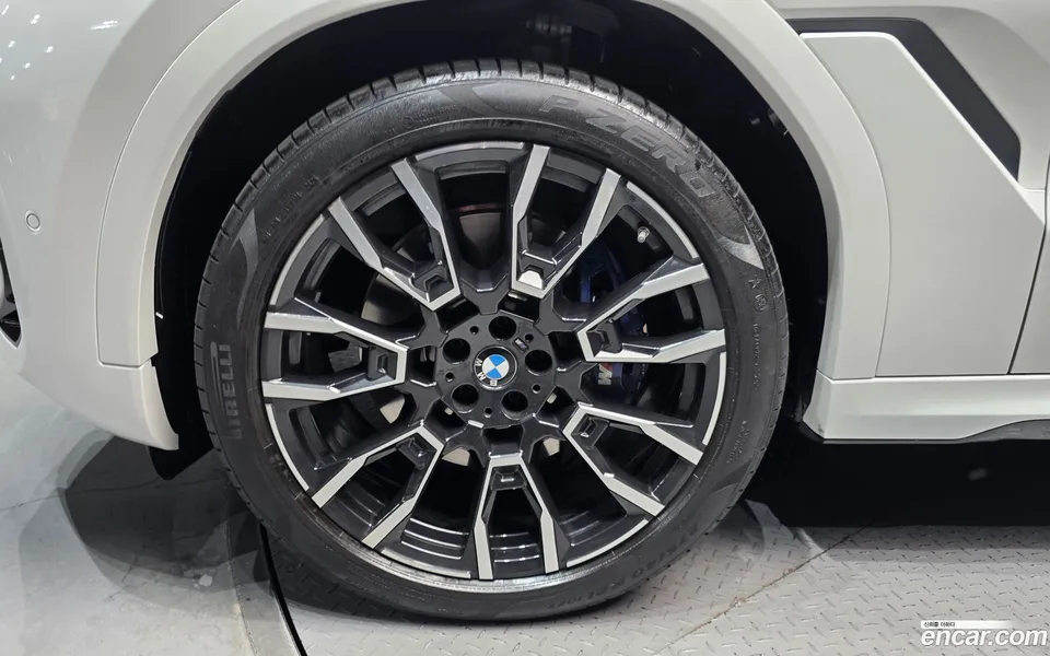 BMW X6 xDrive40i M 2025 — миниатюра 2