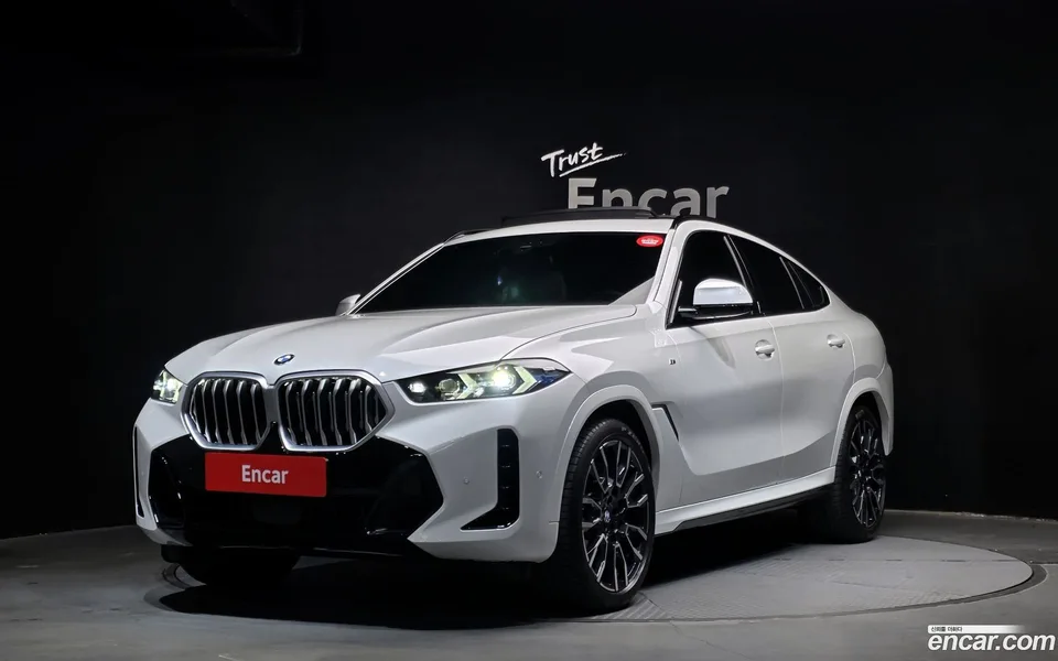 BMW X6 xDrive40i M 2025 — фото 1, купить с доставкой в Москву