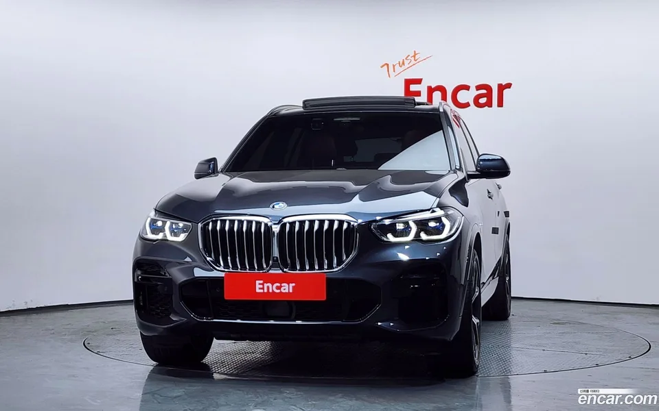 BMW X5 xDrive 40i M 2022 — миниатюра 3