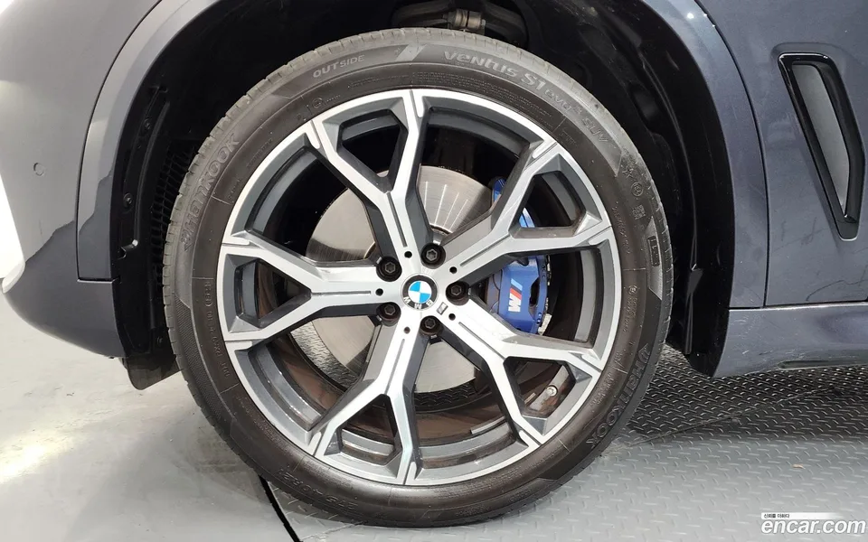 BMW X5 xDrive 40i M 2022 — миниатюра 5