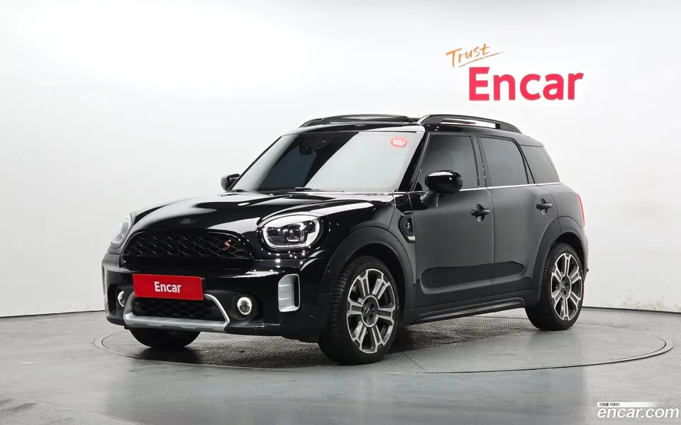 MINI Cooper S Countryman ALL4 2023 — фото 1, купить с доставкой в Москву