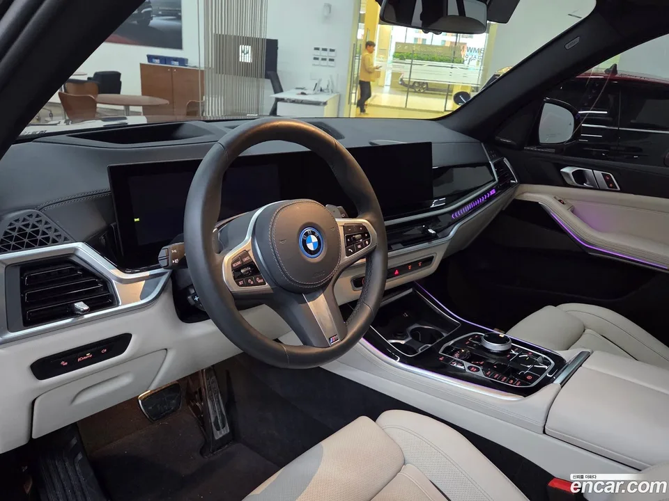 BMW X5 xDrive 50e M 2024 — миниатюра 2