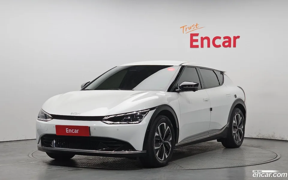 Kia EV6 2022 — фото 1, купить с доставкой в Москву