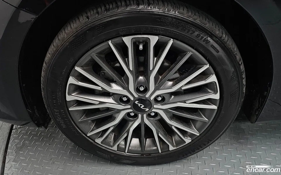 Kia K3 1.6 2024 — миниатюра 2