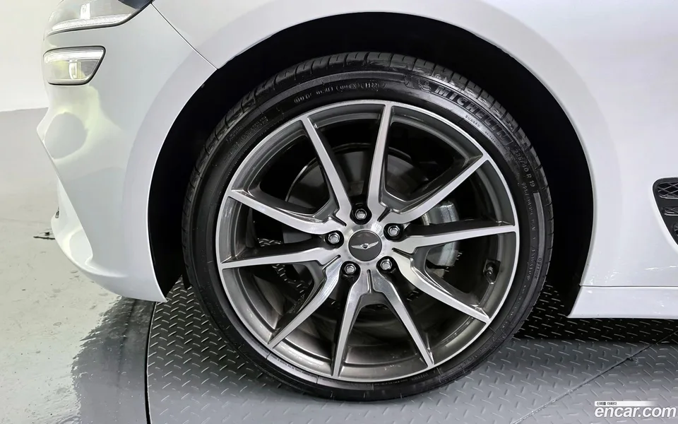 Genesis G70 Shooting Brake 2.0T 4WD 2022 — миниатюра 2