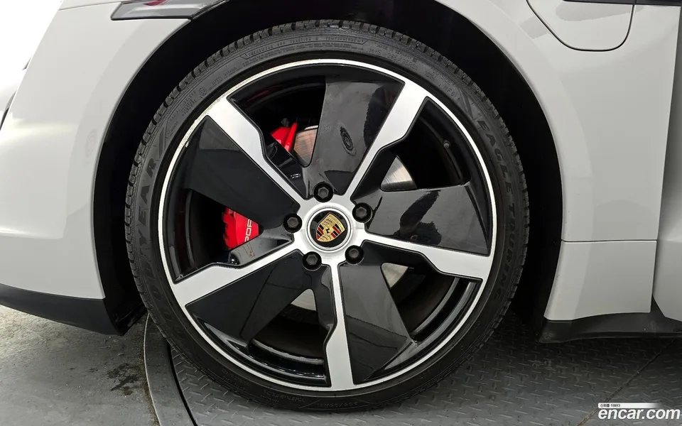 Porsche Taycan 4S 2022 — миниатюра 5