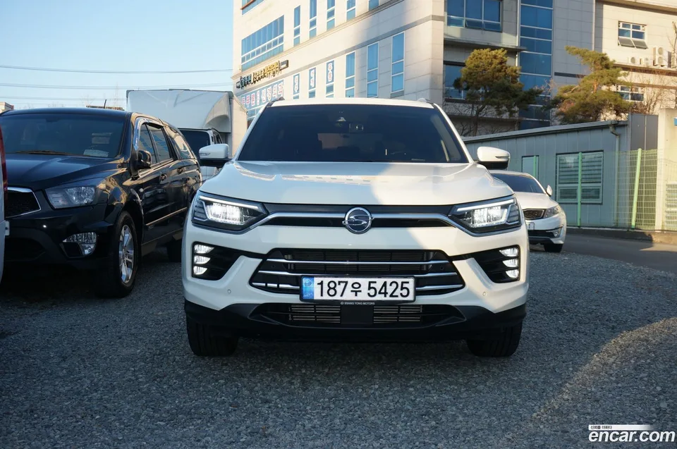 KG Mobility Korando 1.5 2WD C7 2023 — фото 1, купить с доставкой в Москву