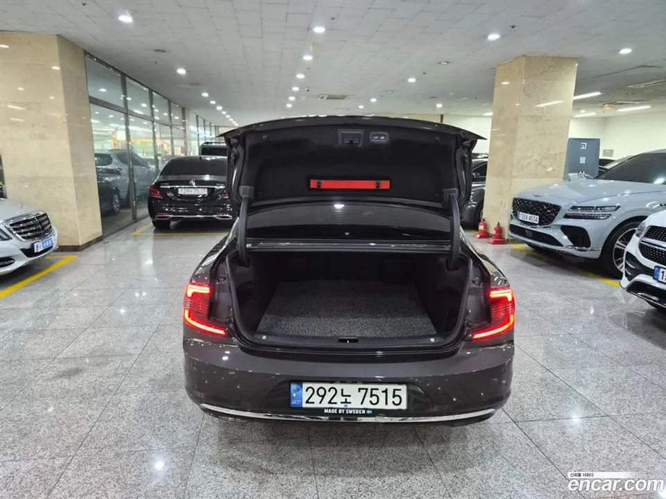 Volvo S90 B6 AWD 2022 — миниатюра 2