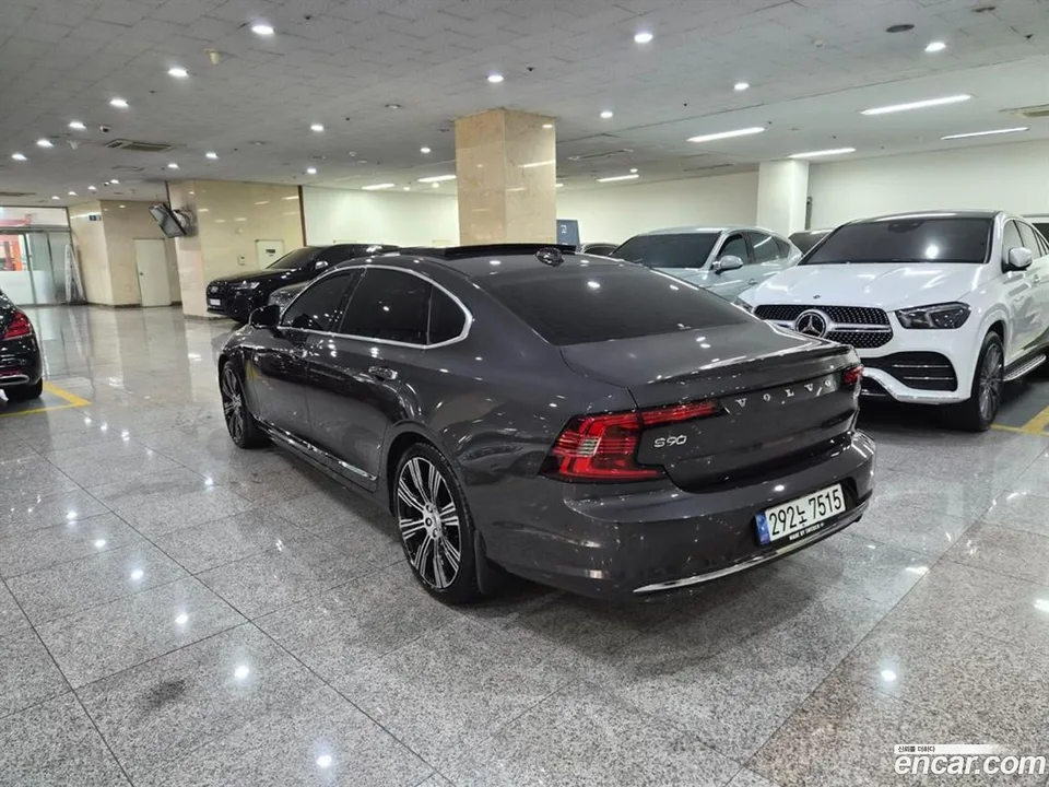 Volvo S90 B6 AWD 2022 — миниатюра 3