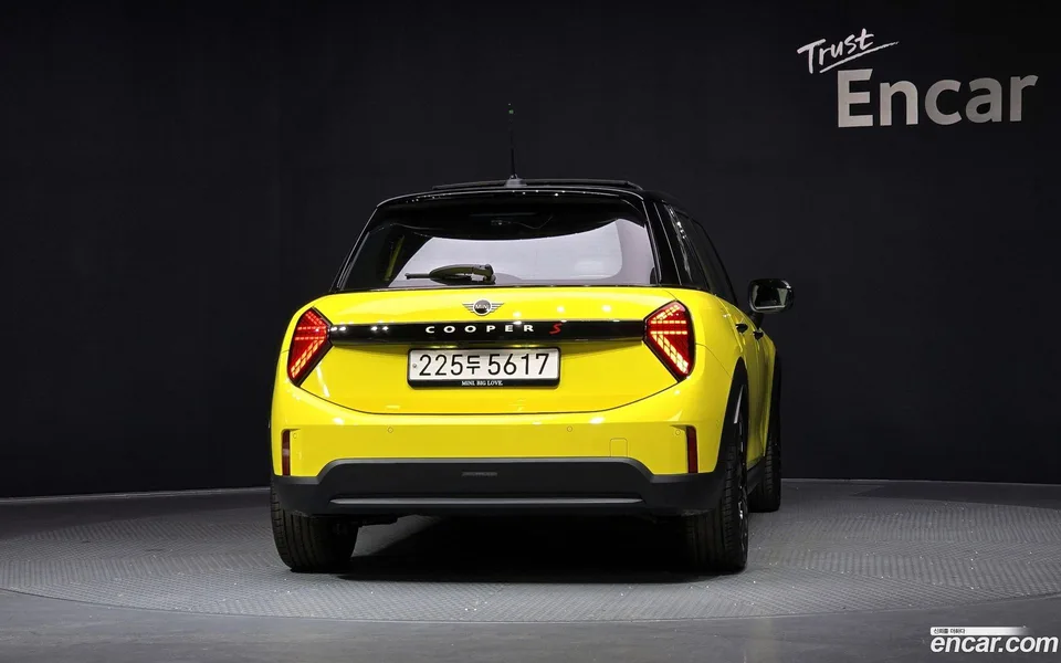 MINI Cooper S 5 2024 — миниатюра 4