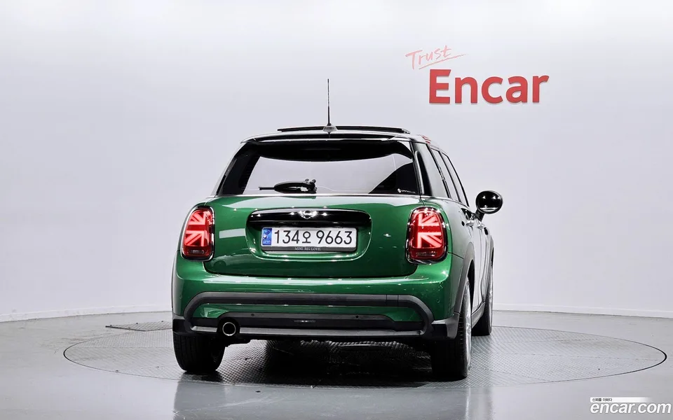 MINI Cooper 5 2022 — миниатюра 4
