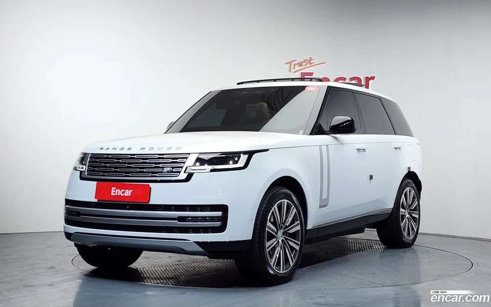 Land Rover Range Rover P550E AB 2025 — фото 1, купить с доставкой в Москву