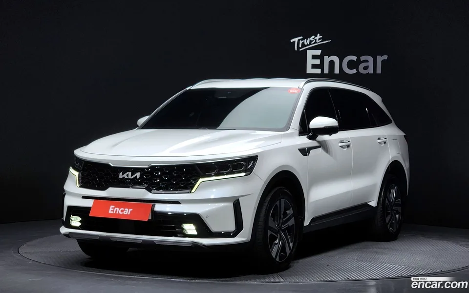 Kia Sorento HEV 1.6 2WD 2023 — фото 1, купить с доставкой в Москву