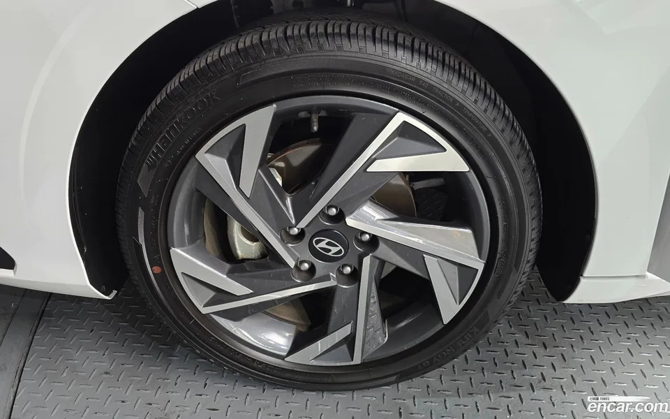 Hyundai Avante CN7 1.6 2024 — миниатюра 2