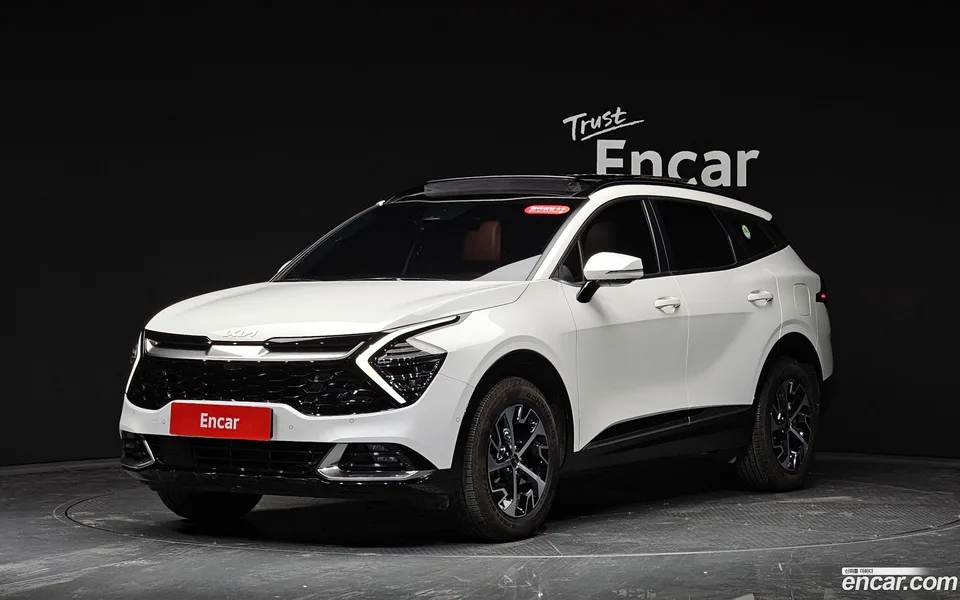 Kia Sportage Hybrid 2WD 2023 — фото 1, купить с доставкой в Москву