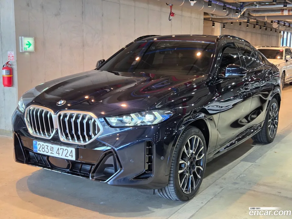 BMW X6 xDrive40i M 2025 — фото 1, купить с доставкой в Москву