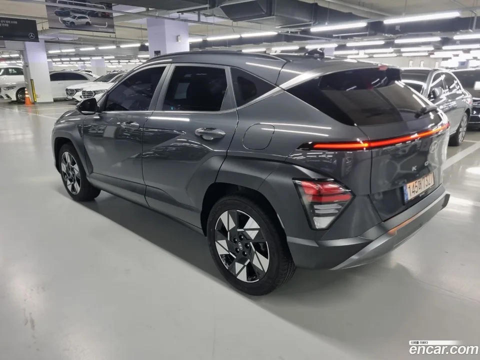 Hyundai Kona Hybrid 2023 — миниатюра 5