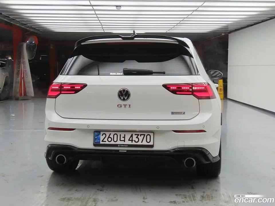 Volkswagen Golf 2.0 GTI 2024 — миниатюра 3