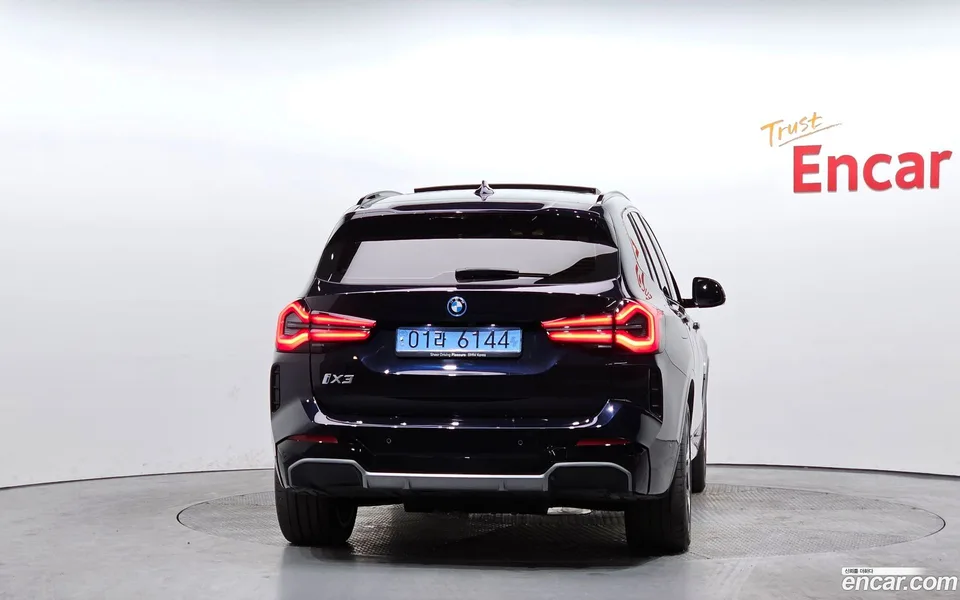BMW iX3 M 2024 — миниатюра 4