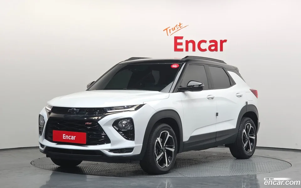 Chevrolet Trailblazer 1.3 2WD 2023 — фото 1, купить с доставкой в Москву