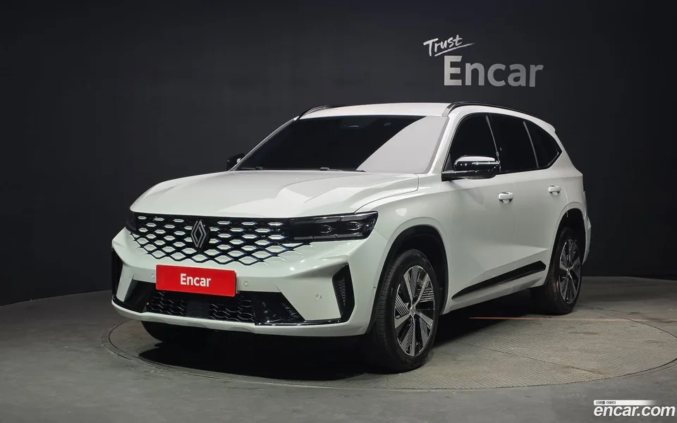 Renault Samsung Grand Koleos 1.5 E-TECH 2WD 2025 — фото 1, купить с доставкой в Москву
