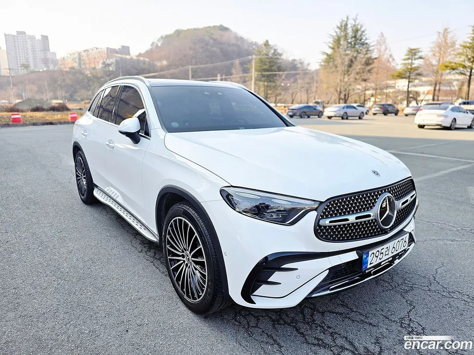 Mercedes-Benz GLC-Class GLC300 4MATIC AMG Line 2023 — миниатюра 3