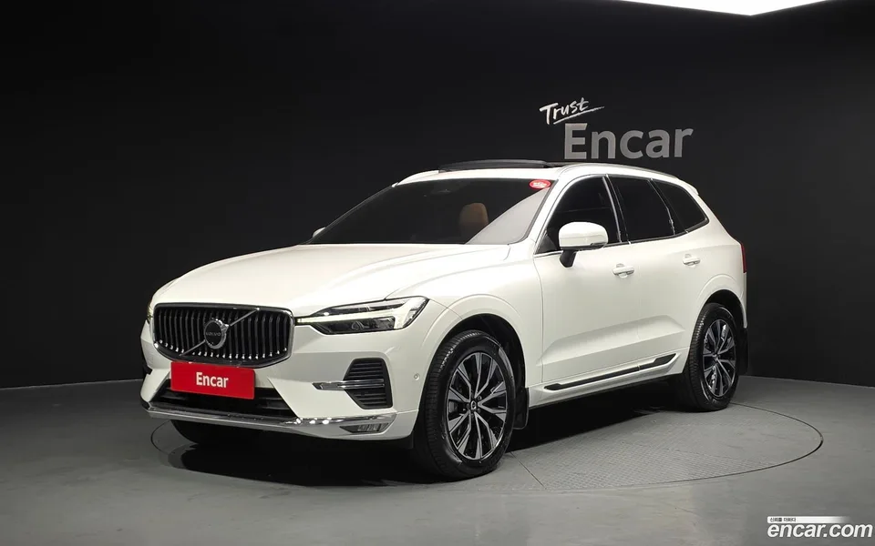 Volvo XC60 B5 2024 — фото 1, купить с доставкой в Москву