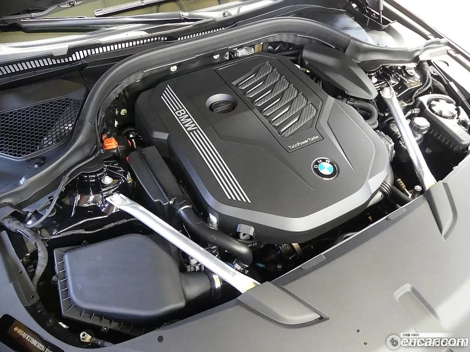 BMW 6 Series GT 630i xDrive 2024 — миниатюра 2