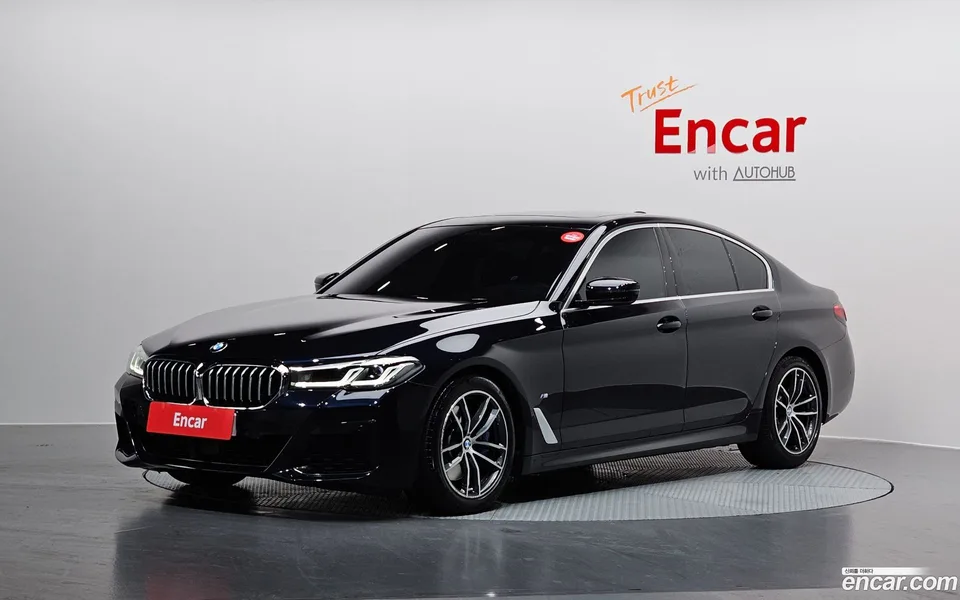 BMW 5 Series 520i M 2022 — фото 1, купить с доставкой в Москву