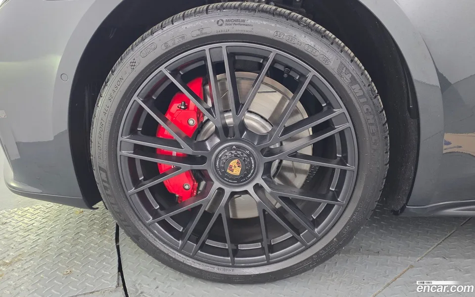 Porsche Panamera (976) 4.0 GTS 2025 — миниатюра 2