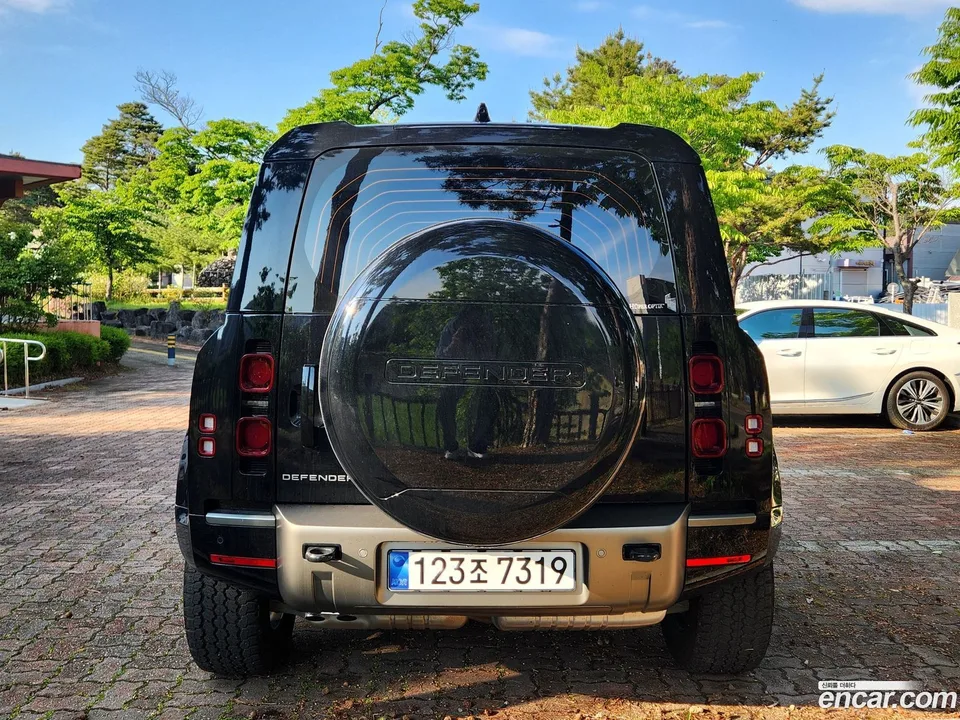 Land Rover Defender 90 D250 X- SE 2025 — миниатюра 5