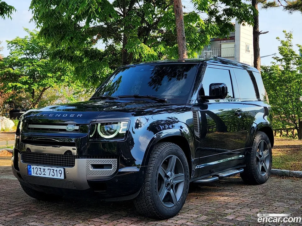 Land Rover Defender 90 D250 X- SE 2025 — фото 1, купить с доставкой в Москву