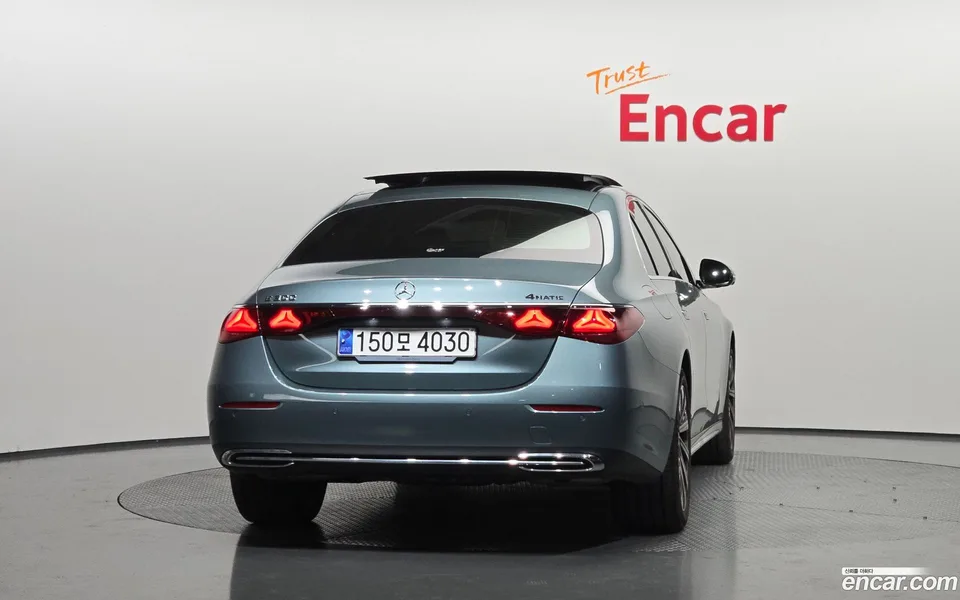 Mercedes-Benz E-Class E300 4MATIC 2024 — миниатюра 4