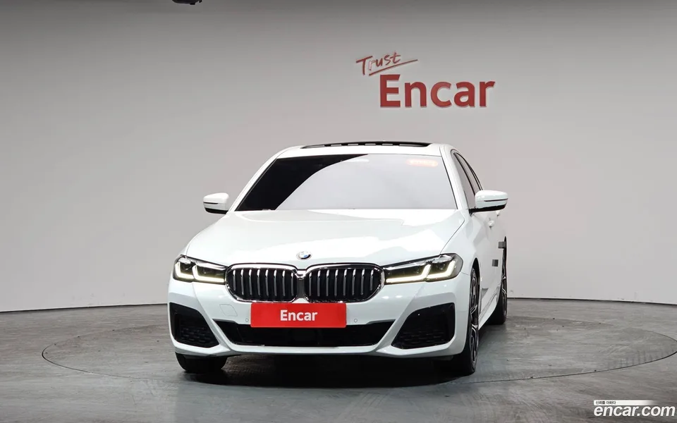 BMW 5 Series 530i M 2022 — миниатюра 3